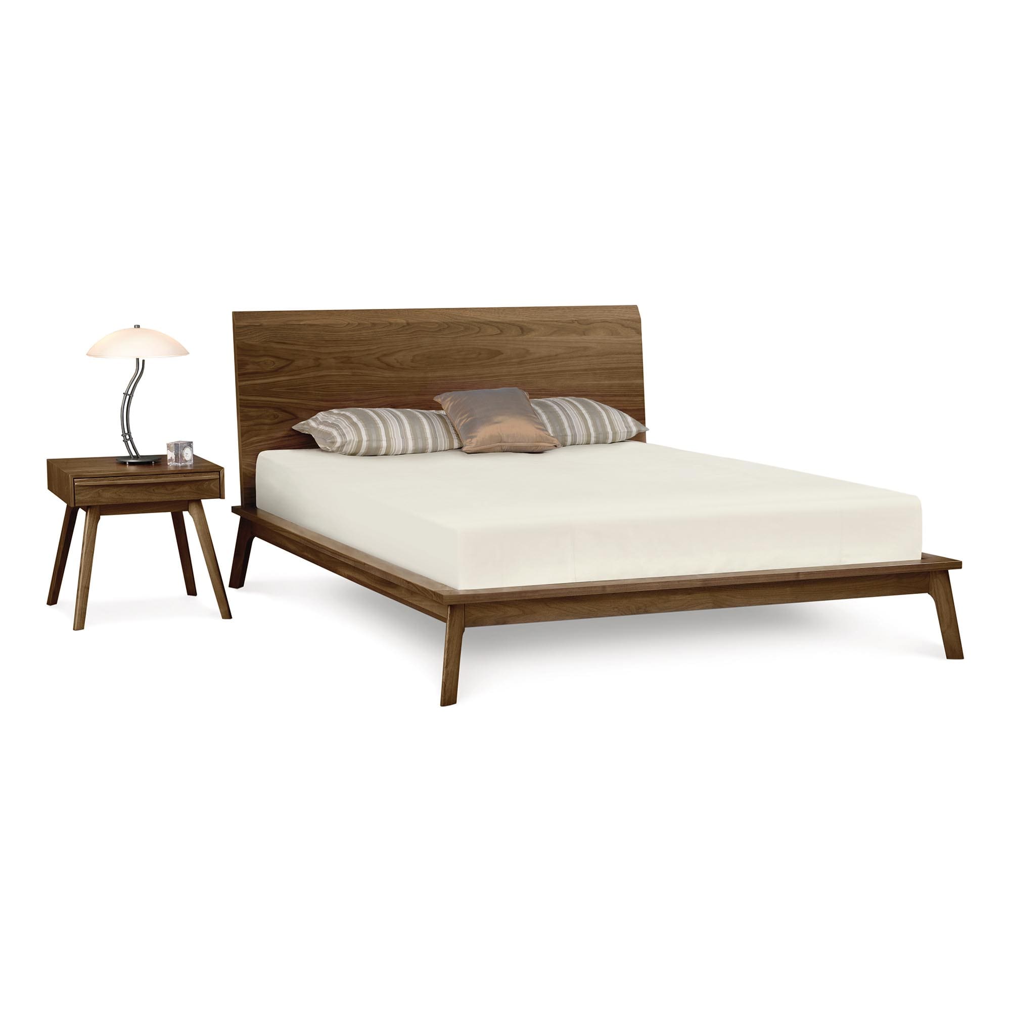 CatalinaSolidPanelBed40inNightstand_lhduhg